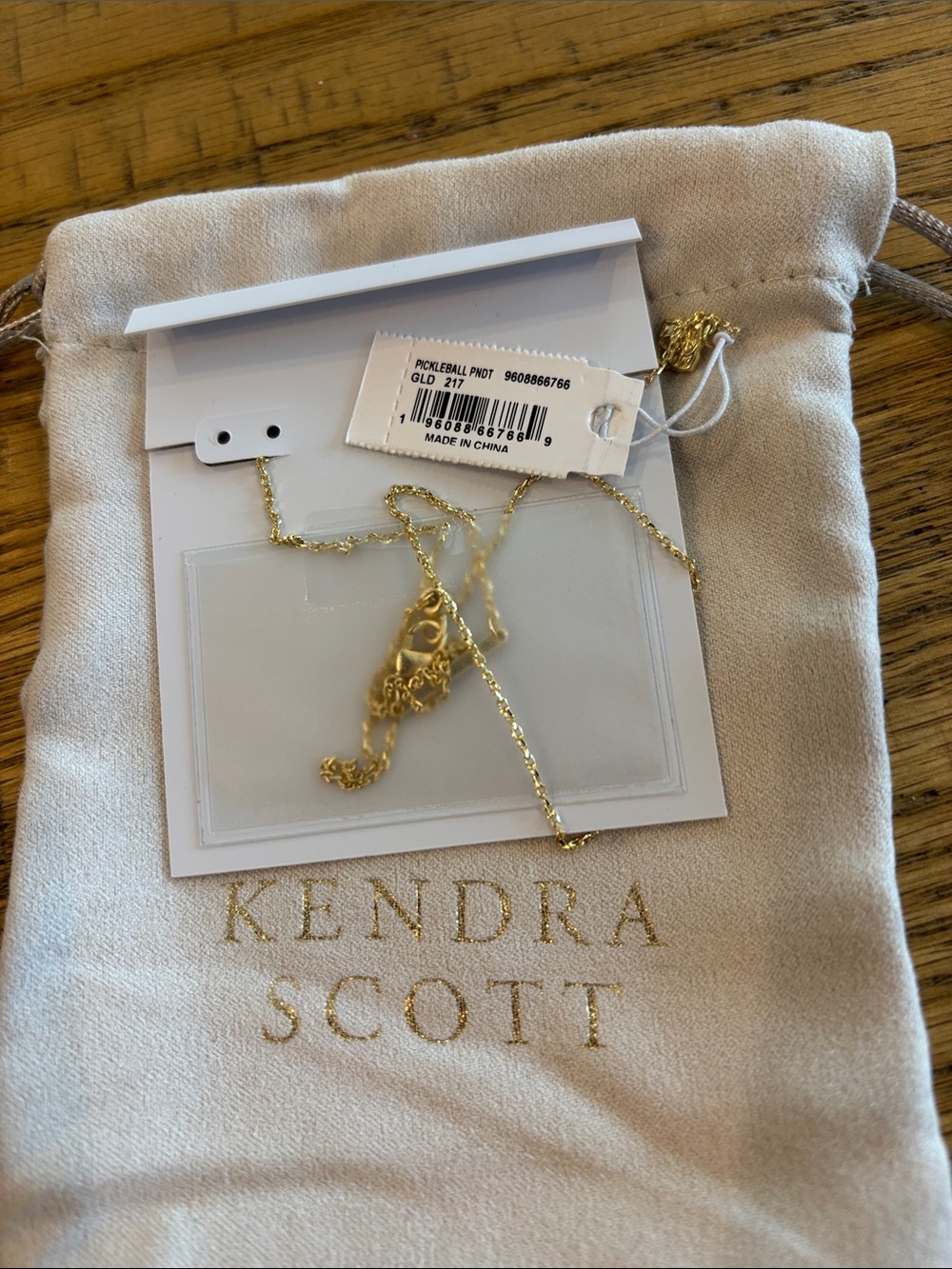 Kendra Scott Pickleball Gold Short Pendant Necklace in Ivory Mother-of-Pearl NWT - Picture 6 of 6